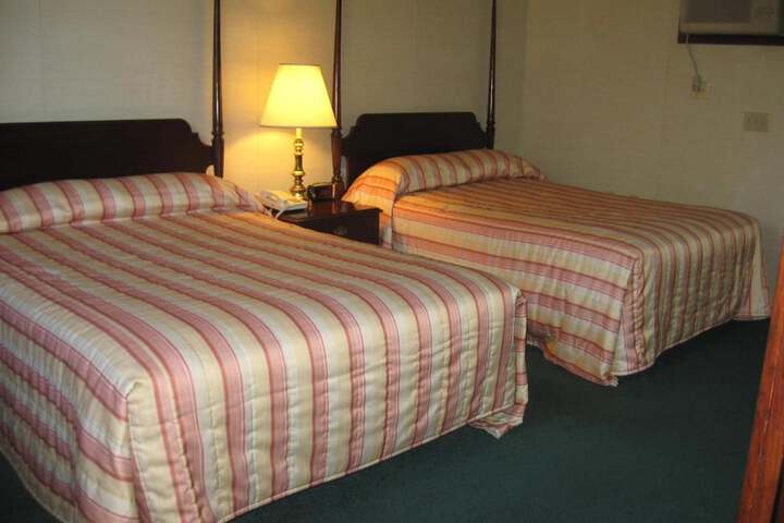 Lockport Inn & Suites