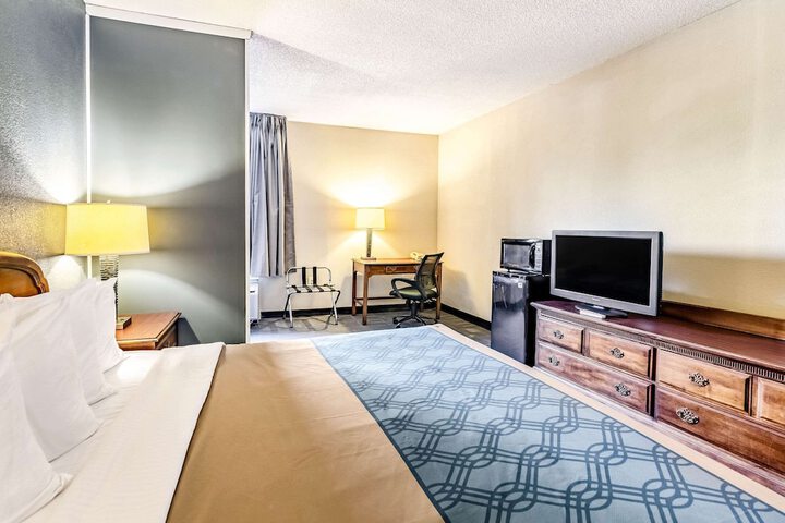 Room 19 of 33