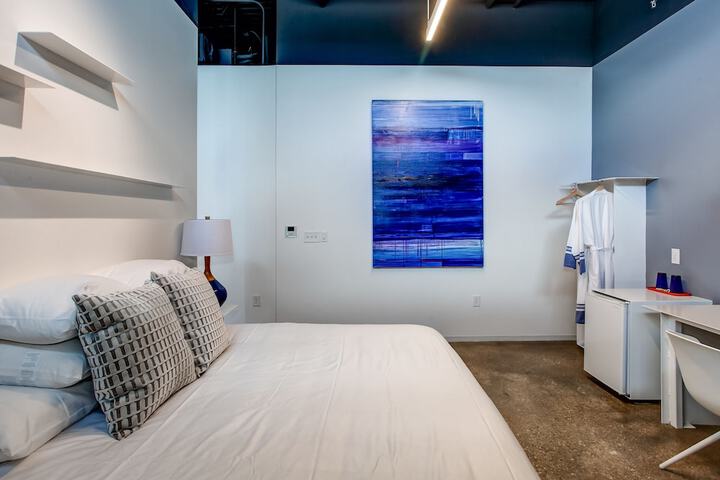 Room 40 of 46