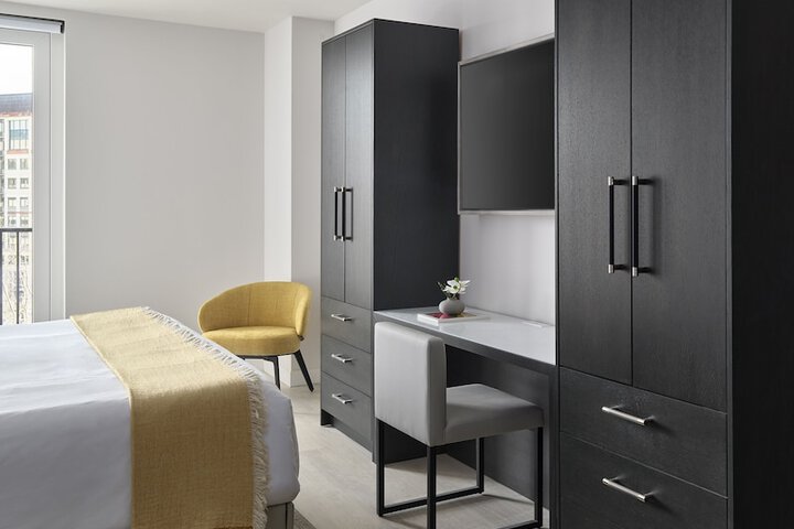 Room 36 of 43