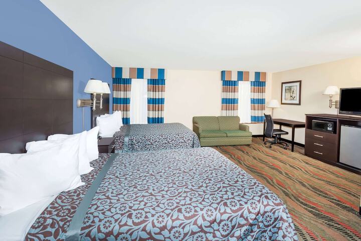 Room 11 of 26