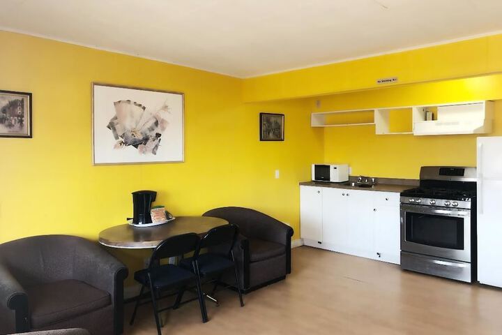 Room 22 of 32