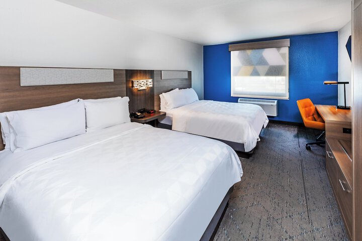 Room 21 of 40