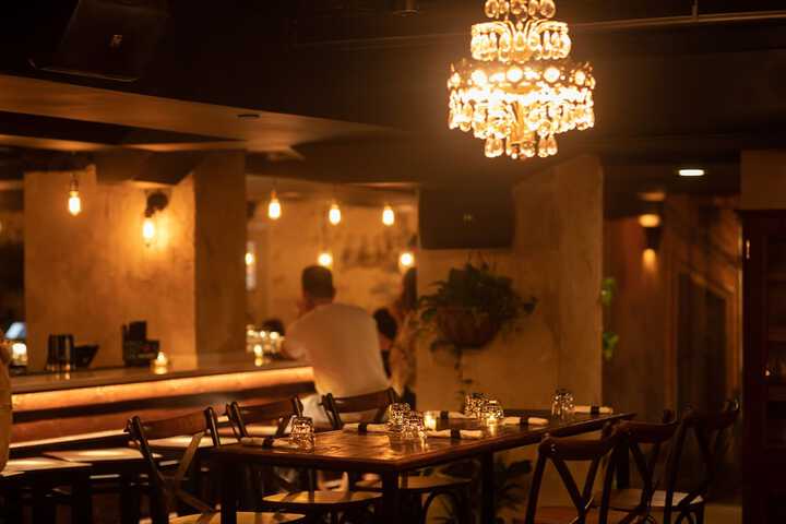 Dining 54 of 96