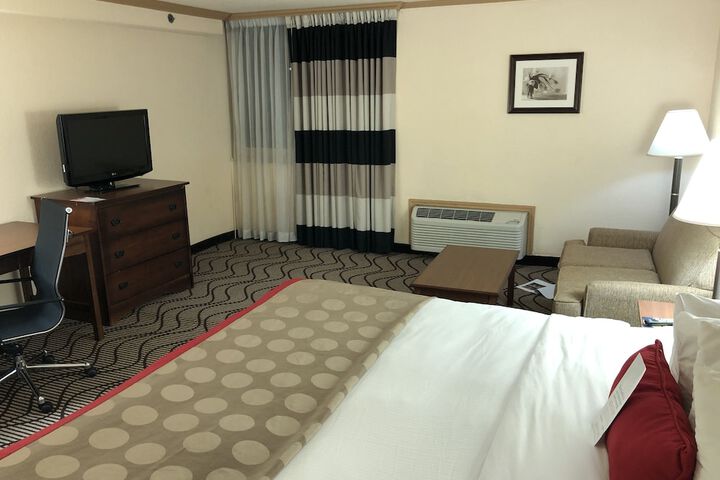 Room 19 of 36