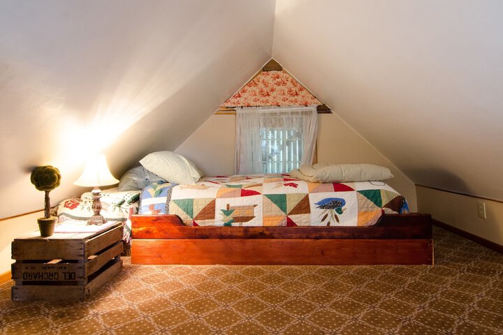Room 13 of 26