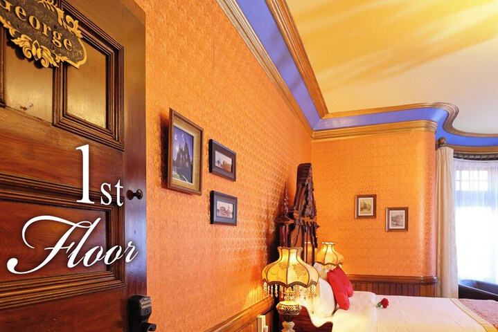 Room 105 of 252