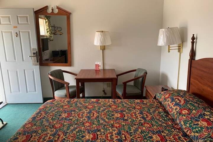 Room 17 of 26