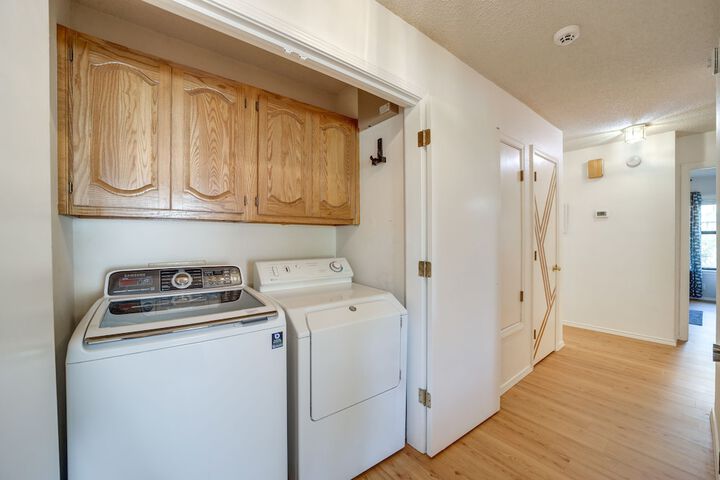 Family-friendly Broken Arrow Retreat w / Yard!