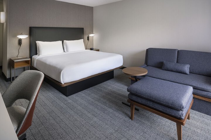 Room 46 of 62
