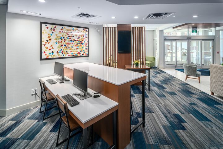 Holiday Inn Express & Suites Brandon by IHG