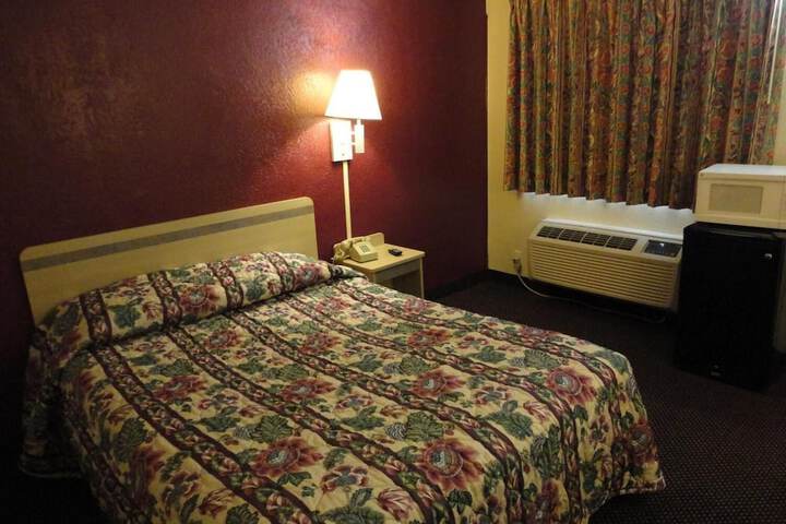 Room 11 of 17
