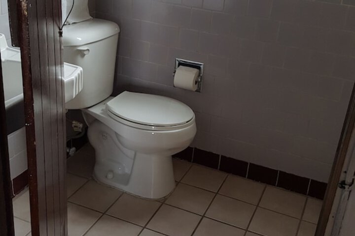Room 33 of 45