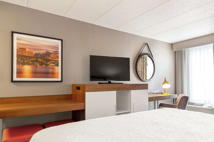 Room 13 of 24