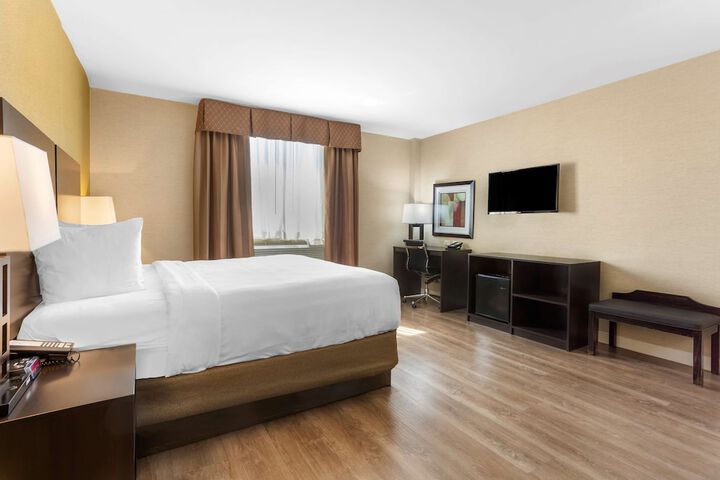 Room 17 of 39