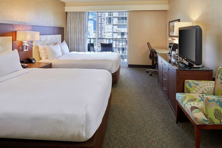 DoubleTree by Hilton Hotel Alana - Waikiki Beach
