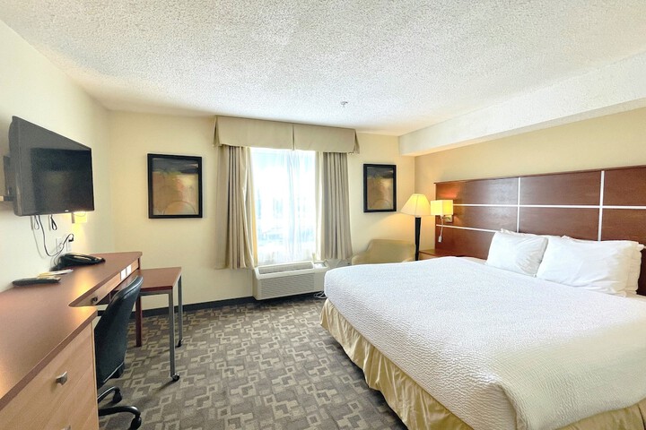 Room 10 of 24