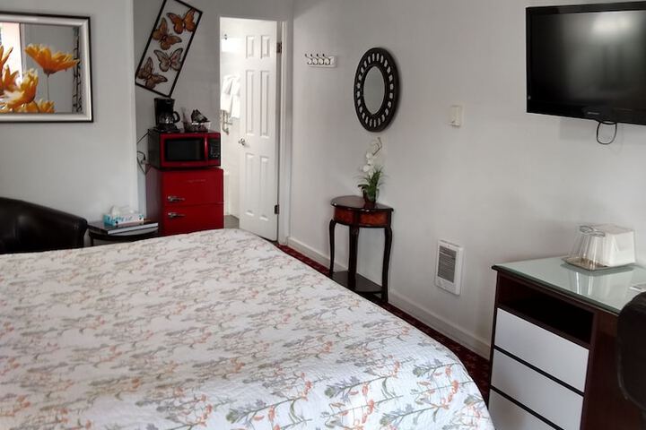 Room 5 of 42