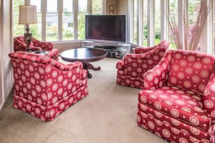 Oak Bay Guest House Bed & Breakfast
