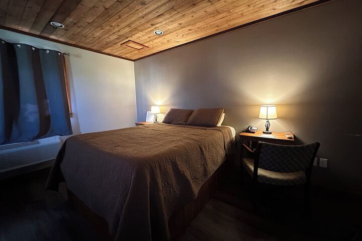 Timber Lodge Inn