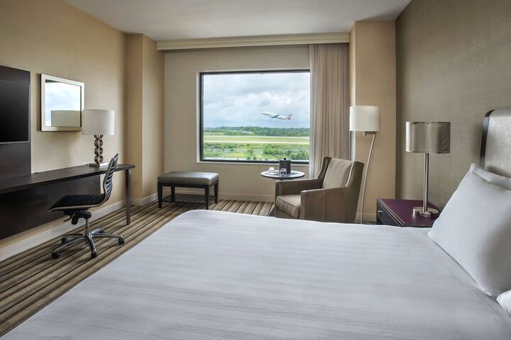 Hyatt Regency Pittsburgh International Airport