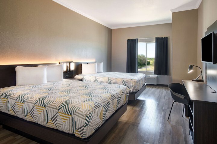 Motel 6 Fort Worth TX – I-35 & I-20