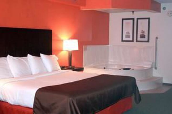 AmericInn by Wyndham Carlton