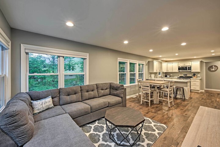 Updated Twin Lakes Cottage Walk to Lake Mary
