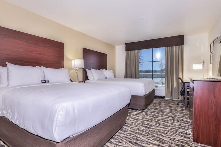 Cobblestone Hotel & Suites - Rhinelander