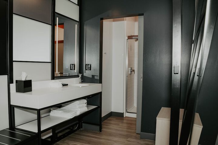 Room 15 of 44
