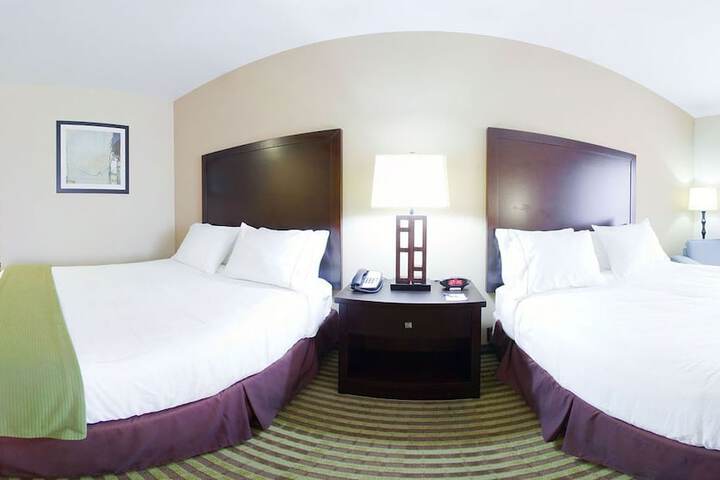 Room 8 of 14