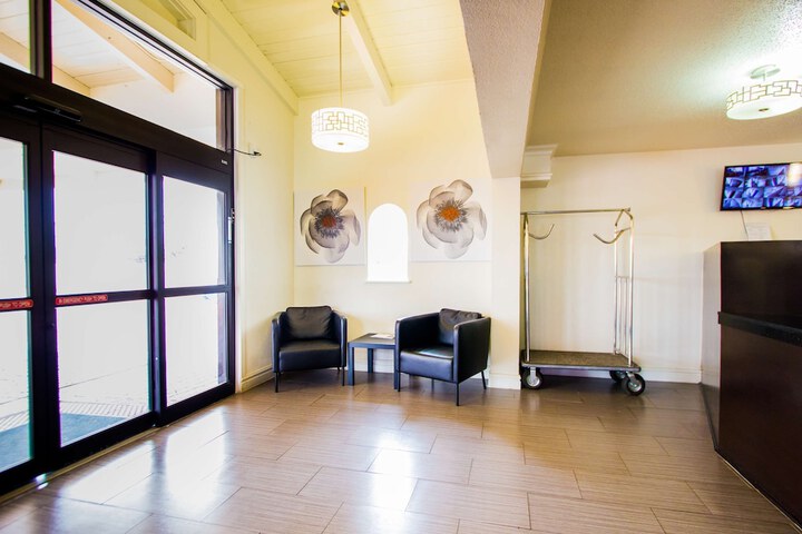 Hotel Interior 4 of 13