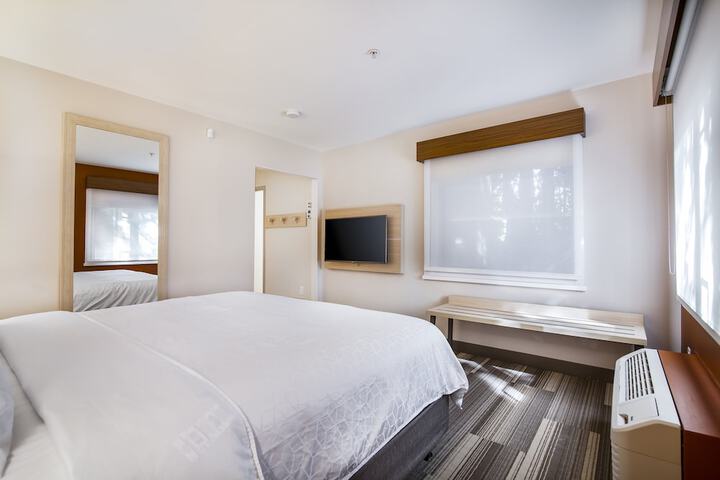 Room 20 of 42