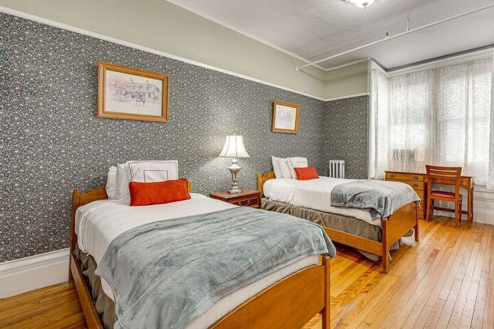 Thayers Inn