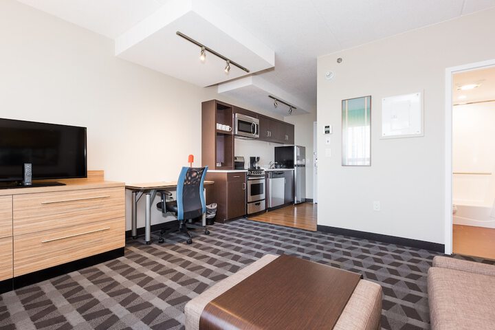 Room 18 of 33