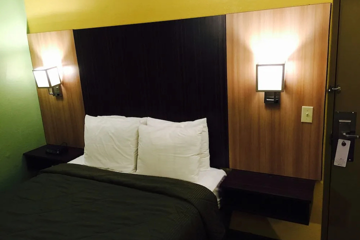 Travelodge Buffalo University District