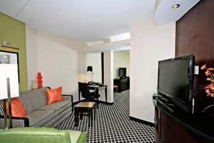 Room 26 of 48