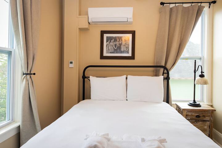Room 17 of 39
