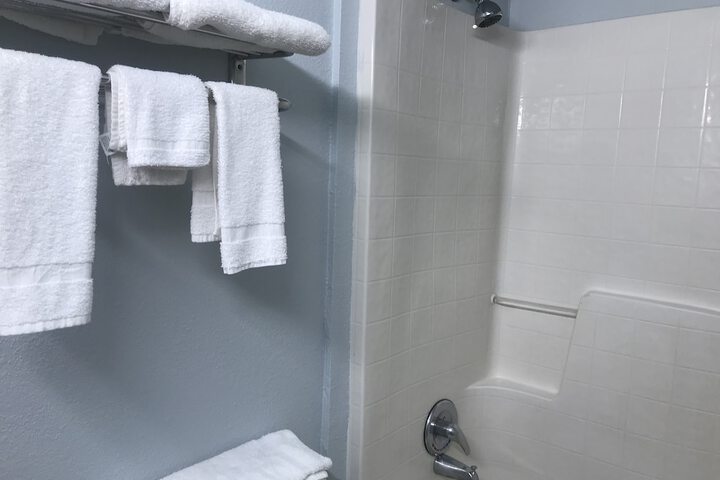 Room 21 of 32