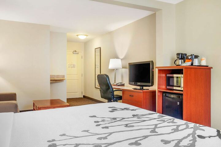 Room 21 of 36