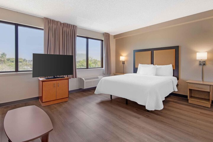 Extended Stay America Suites Ft. Lauderdale Cyp Crk NW 6th Wy