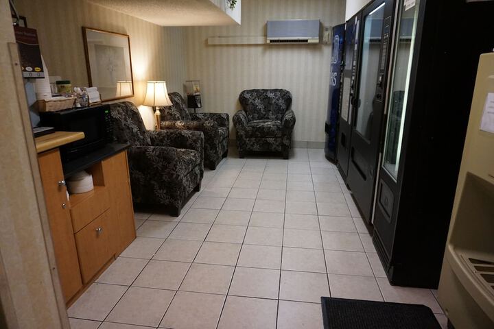 CenterWay Hotel Buffalo North Near University