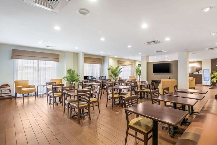 Sleep Inn & Suites Hannibal West