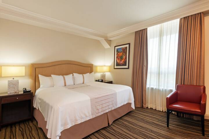 Grand Galvez Resort Autograph Collection
