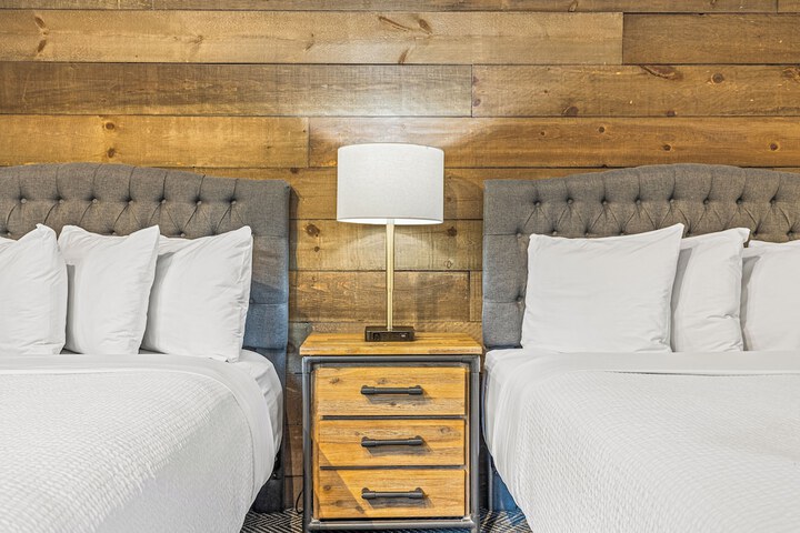 Basecamp Lodge Canmore