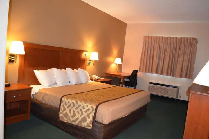 Room 19 of 28