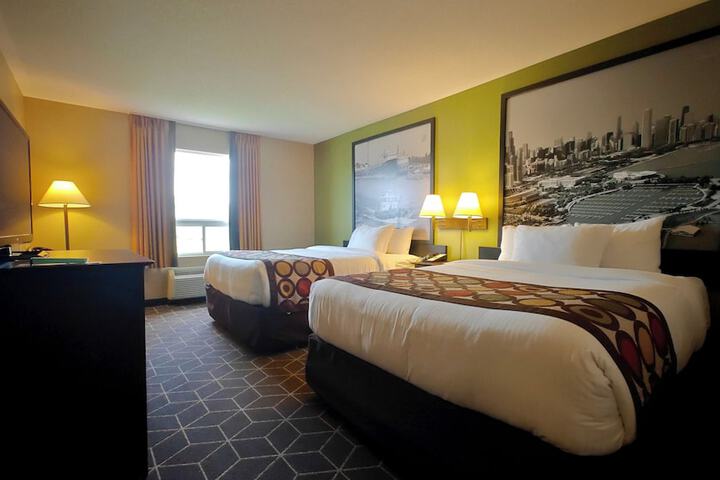 Super 8 by Wyndham Midland