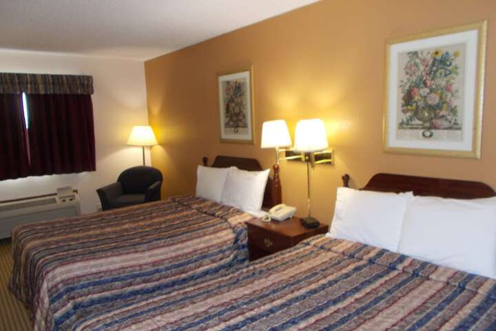 Room 8 of 18