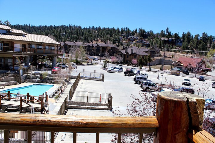 Holiday Inn Resort The Lodge at Big Bear Lake by IHG