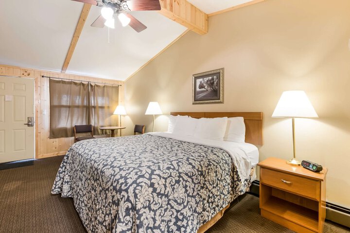 Econo Lodge Rice Lake